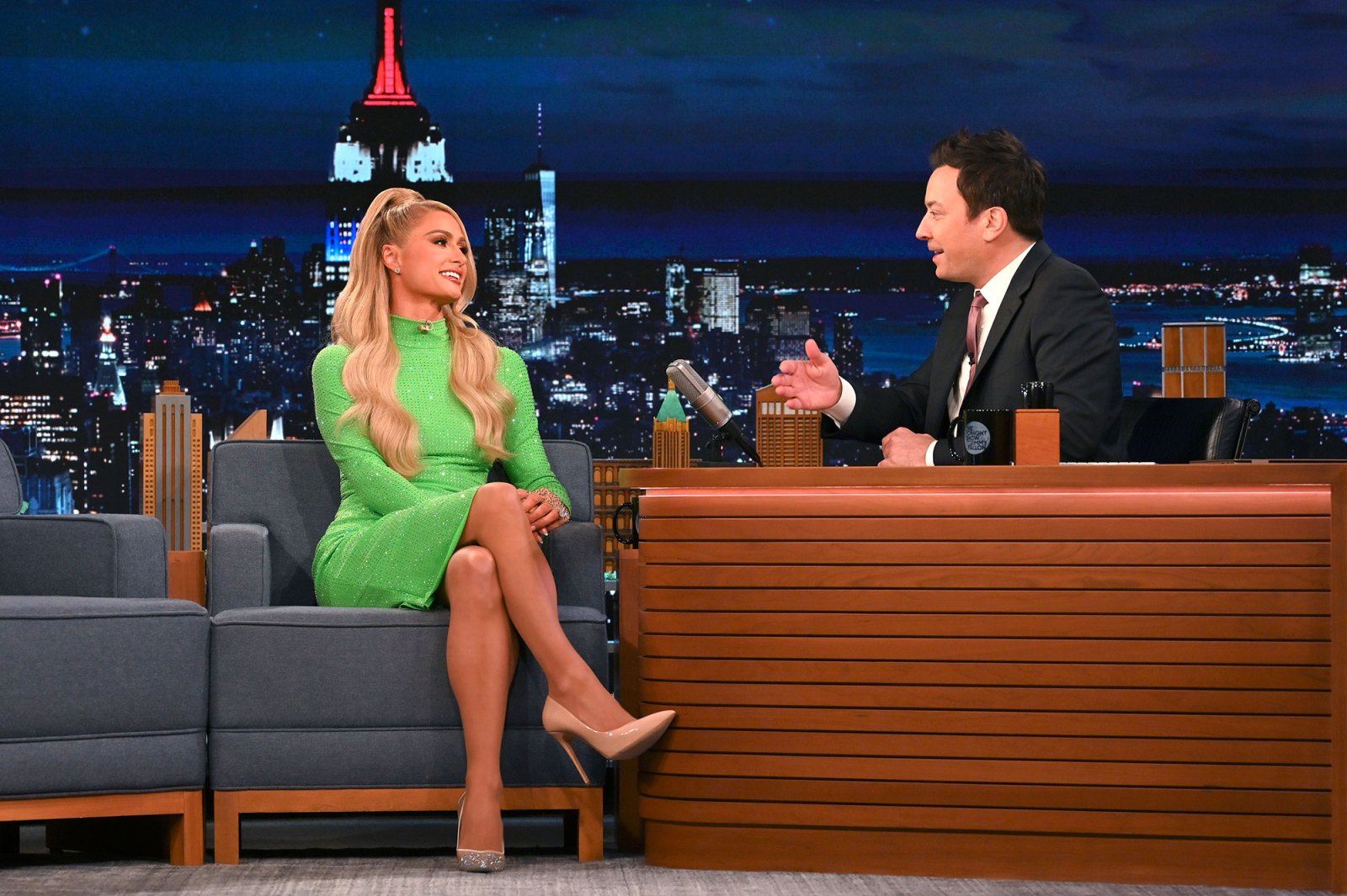 Paris Hilton Accidentally Wears 2 Different Shoes for Tonight Show Starring Jimmy Fallon