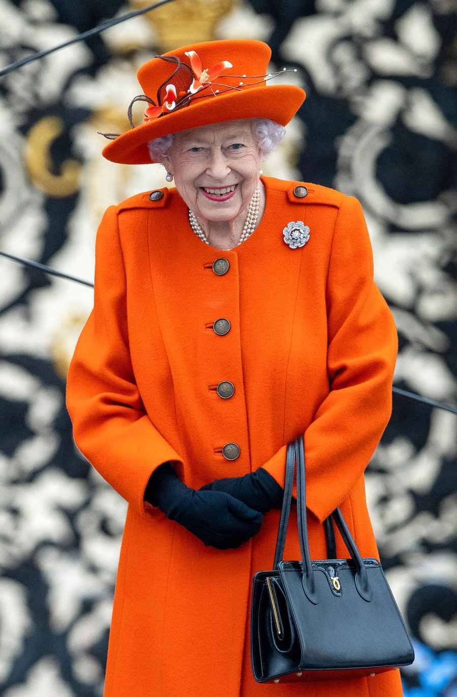 Queen Elizabeth II's Special Platinum Jubilee Coin Revealed