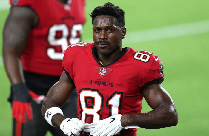 Tampa Bay Buccaneers’ Antonio Brown Breaks Silence, Claims He Didn’t Quit the NFL