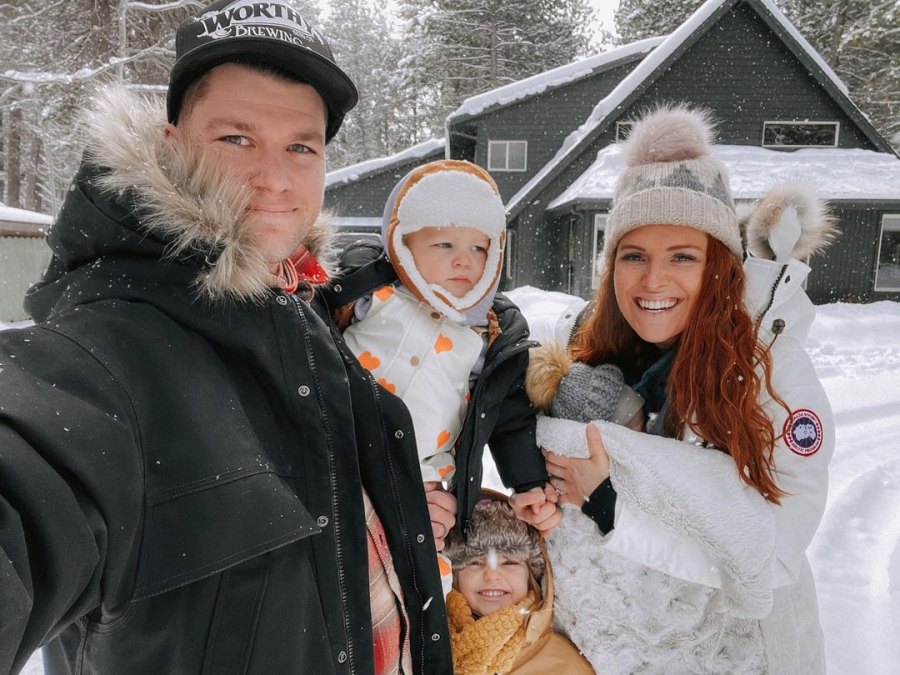 ‘Winter Wonderland Escape’! Audrey, Jeremy Roloff Buy ‘Cabin in the Woods’