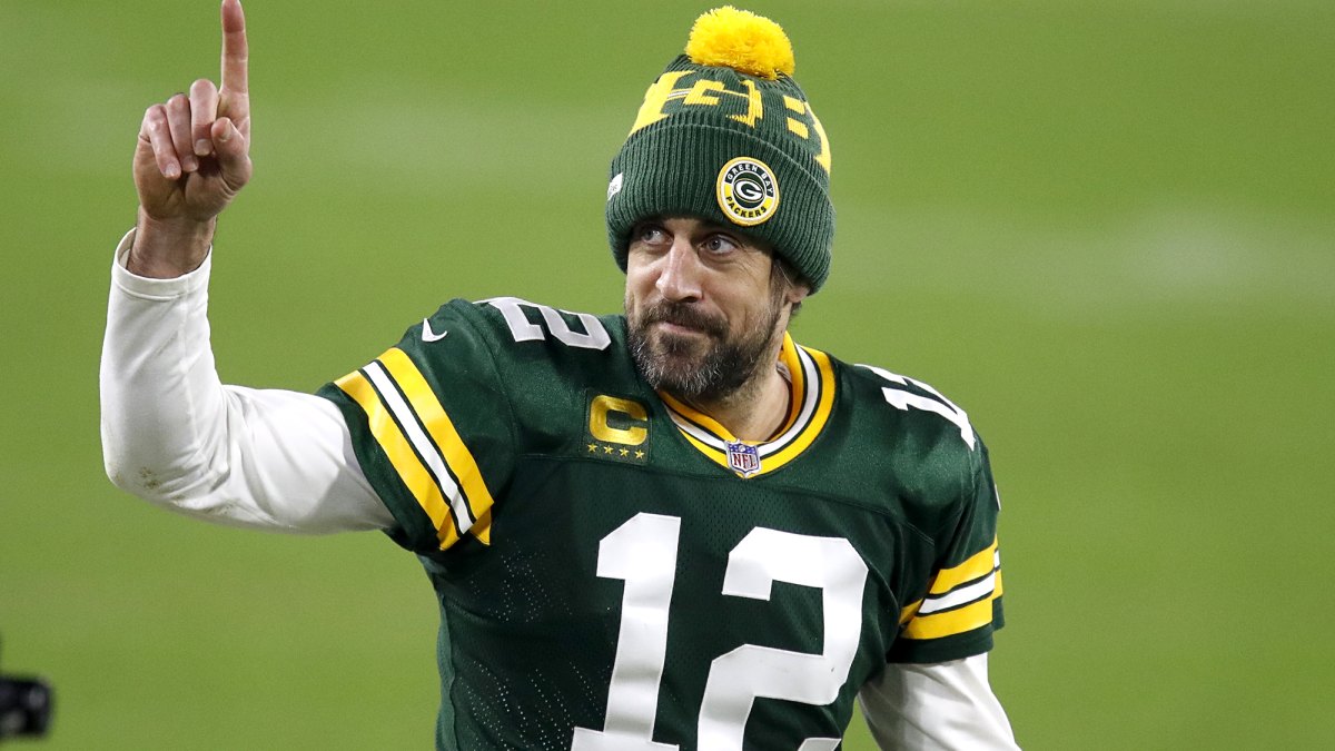 Aaron Rodgers says he's 'debatebly the best player' in Green Bay