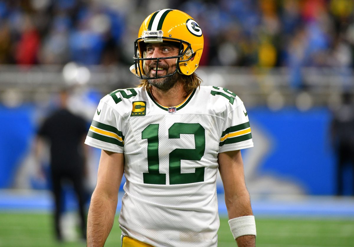 Aaron Rodgers gets labelled a 'drug addict' by fans as supremely  underwhelming Jets uniform photoshoot goes viral