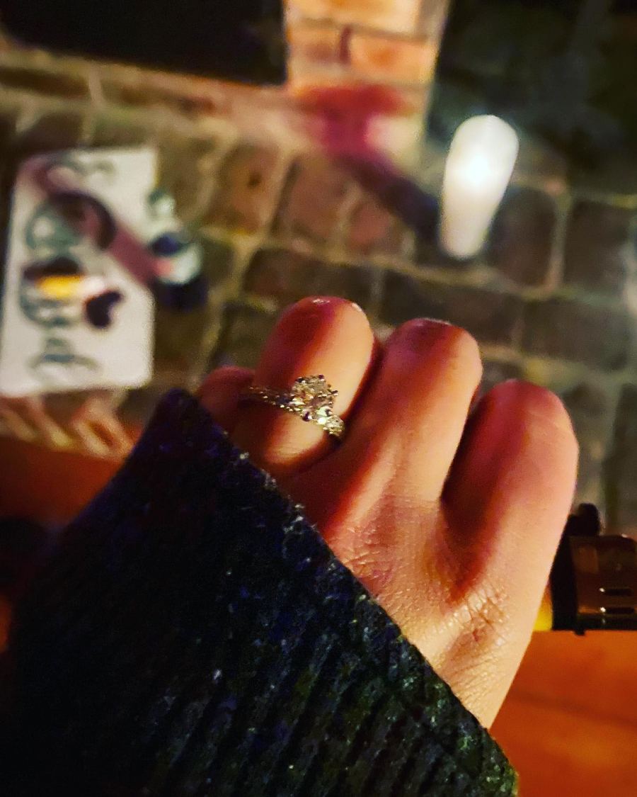 Abigail Breslin’s 80K Engagement Ring 3