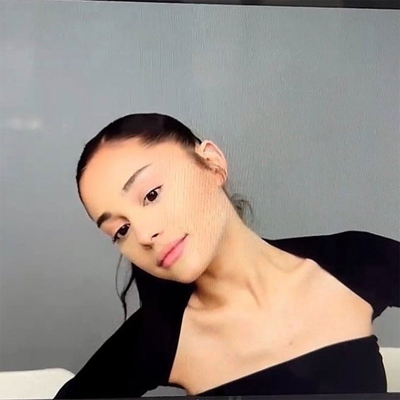 Most Radiant Celebrity Makeup Free Moments of 2022 Bethenny Frankel Gigi Hadid and More