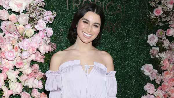 Ashley Iaconetti Is Feeling Good About Her 2 Week Postpartum Body Photo
