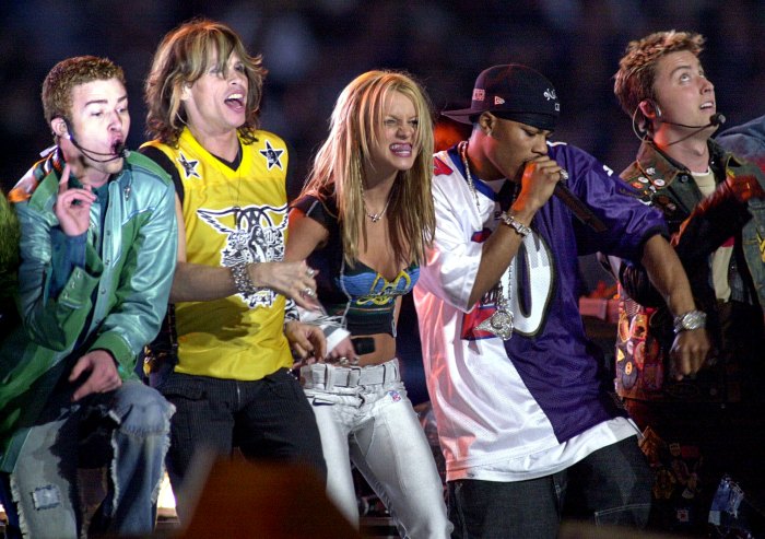 Britney Spears Reminisces on 2001 Super Bowl Halftime Performance With Ex Justin Timberlake in Throwback Clip