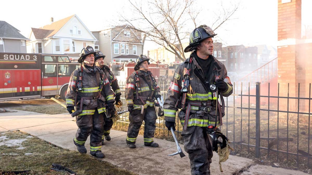 Chicago Fire' 1st Look: Taylor Kinney's Severide's Daring Rescue | Us Weekly