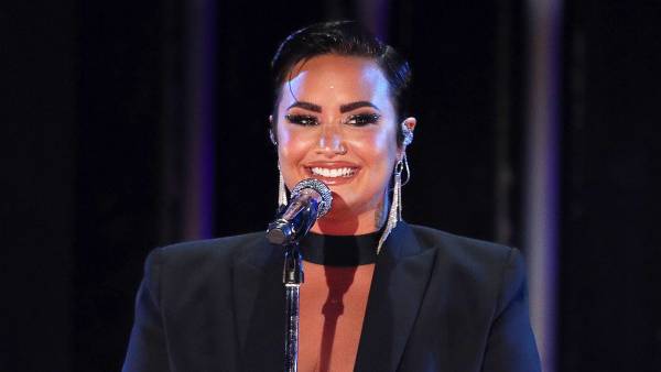 Demi Lovato Looks Back on Transformative 2 Years Global Citizen Live Perform Smile Microphone