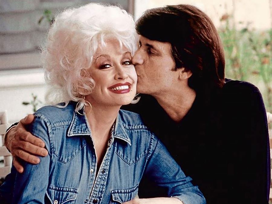 Dolly Parton Marks Valentine's Day With Rare Photo of Husband Carl Dean