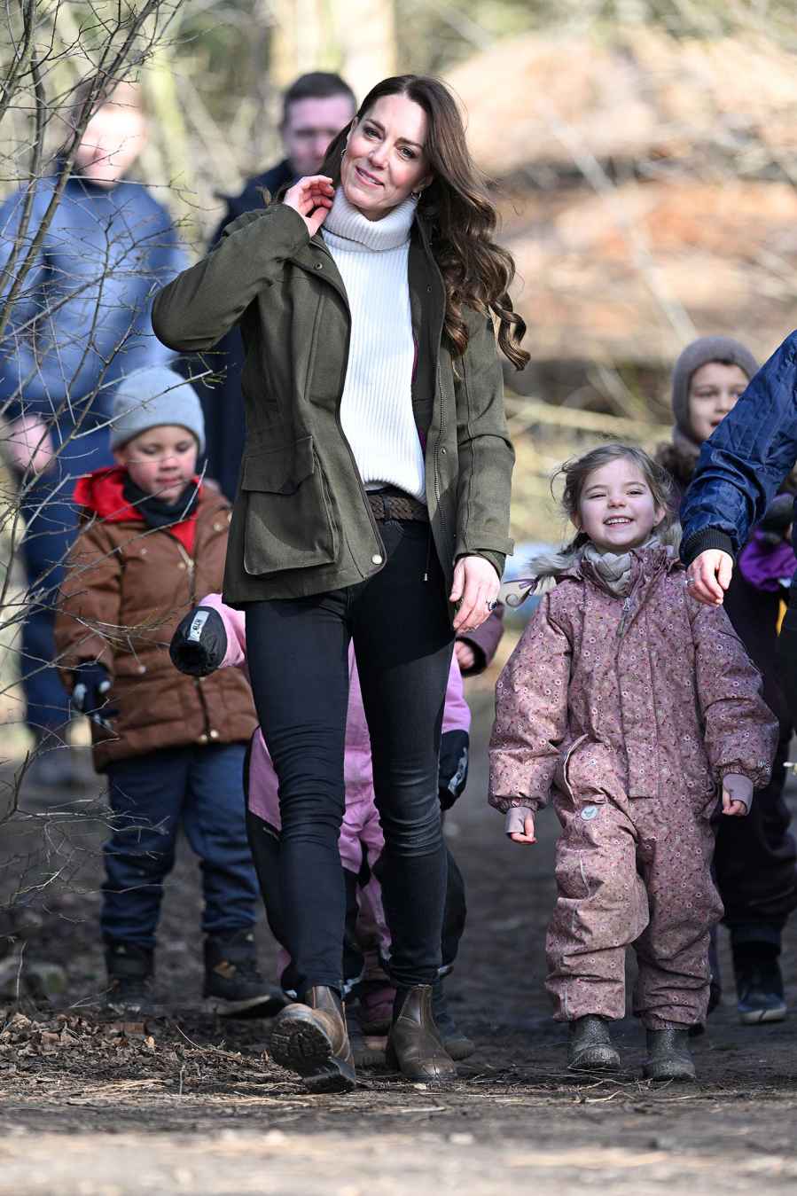 Duchess of Cambridge Kate Middleton Another Baby Stenurten Forest Kindergarten Children 06