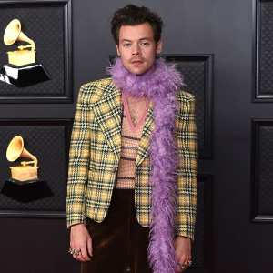 Harry Styles 63rd annual Grammy Awards Clueless Yellow Llaid Gucci Blazer Purple Boa Brown Corduroys