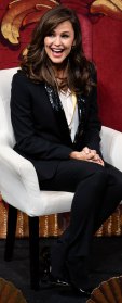 LOL! Jennifer Garner ‘Swatted’ Her Boyfriend Away During 1st Kiss