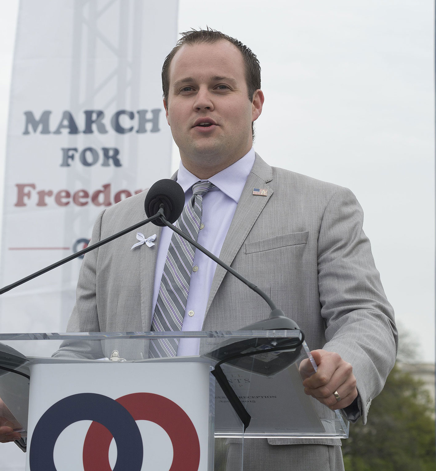 Josh Duggar Cheats Timeline of Scandals From Molestation to Cheating image
