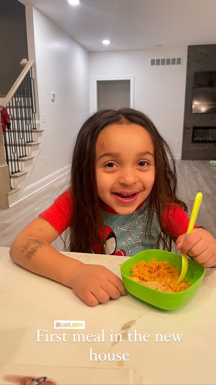 Kailyn Lowry Shows ‘1st Meal in the New House’ With Son Lux