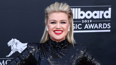 Kelly Clarkson’s Dating History: All the A-List Celebs She’s Been Linked to Through the Years