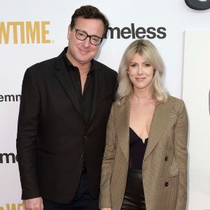 Kelly Rizzo Commemorates 1Month Anniversary of Bob Saget's Death