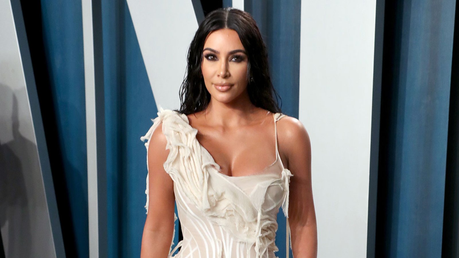 Kim Kardashian Wore Bizarre Accessory for Her Night Swim Alexander McQueen Vanity Fair Oscar Party