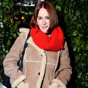 Molly Ringwald’s Mother Forgets Her Birthday — Just Like ‘Sixteen Candles’