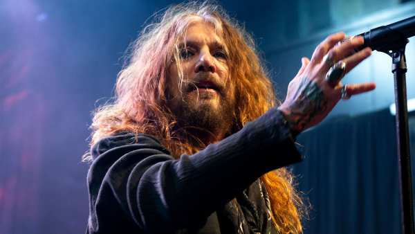 Motley Crue's John Corabi Claims 'Pam & Tommy' Show Is ‘So Full of Bull—t’