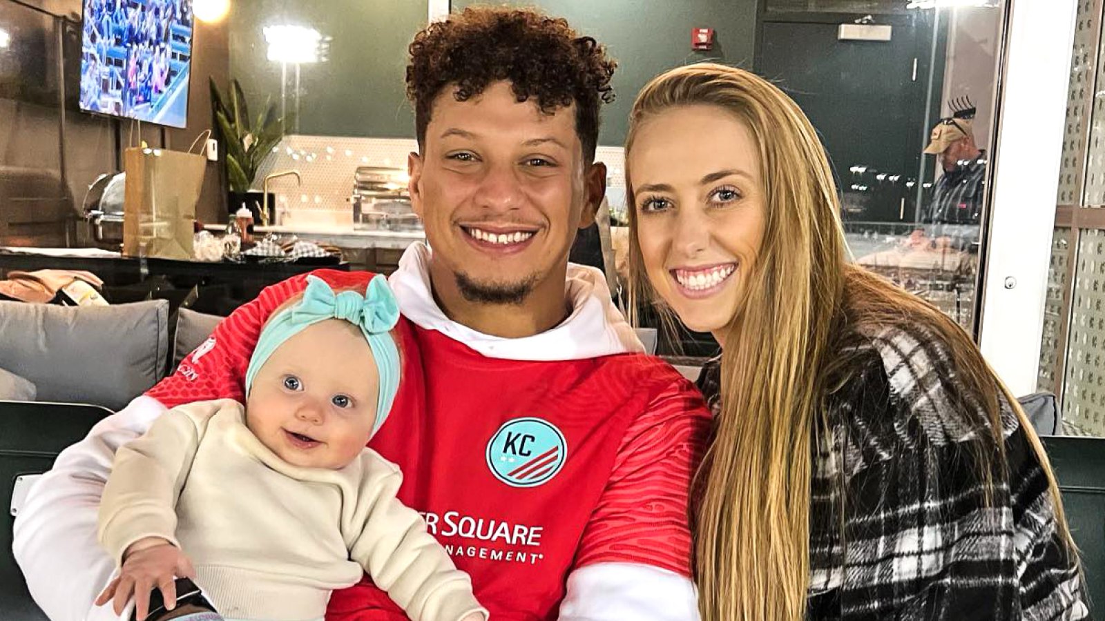 Football Star Patrick Mahomes Expecting First Child With Fiancée