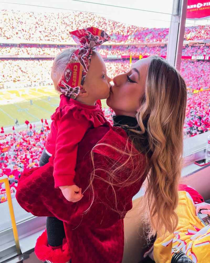 Patrick Mahomes and Brittany Matthews' Family Photos With Daughter Sterling January 2022