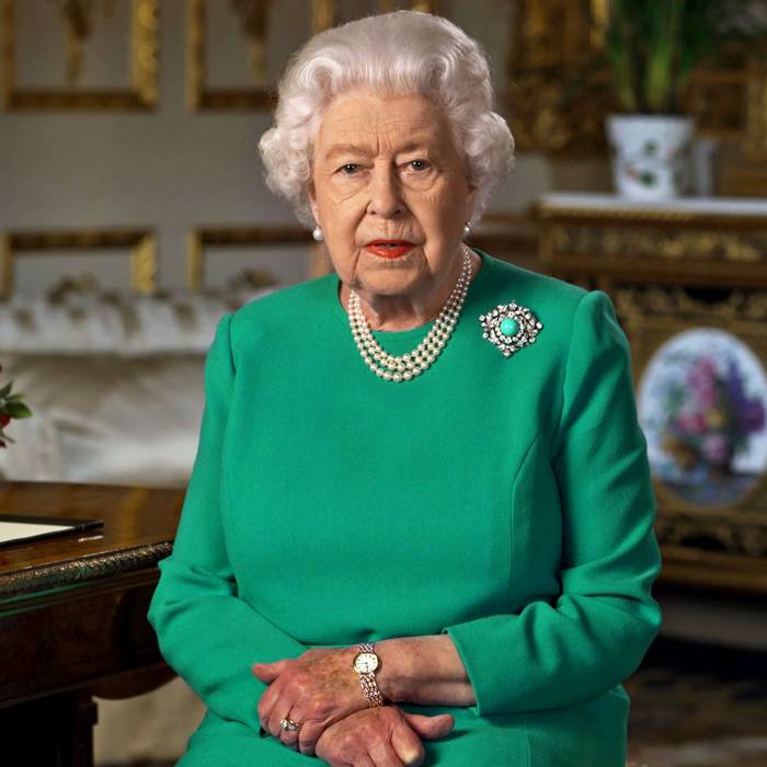 Queen Elizabeth Cancels Virtual Meetings After Testing Positive for COVID