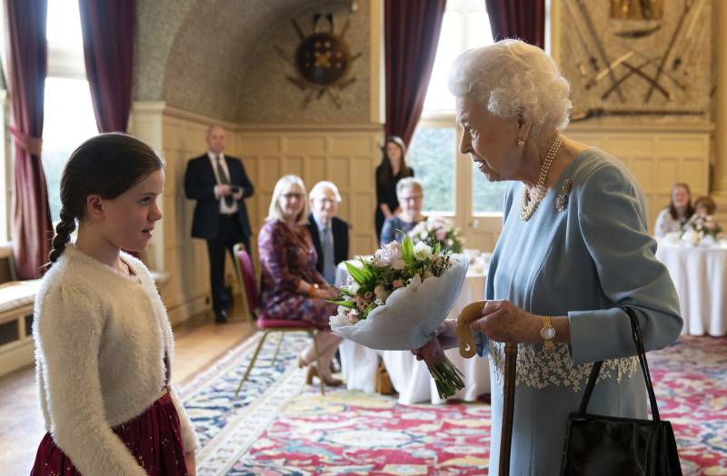 Queen Elizabeth II Makes 1st Outing of the Year Ahead of Platinum Jubilee Celebration