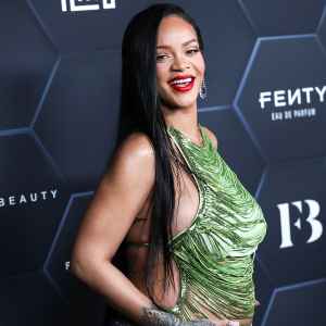 Rihanna's Pregnancy Cravings Made Her Friends Realize She Had a Big Secret