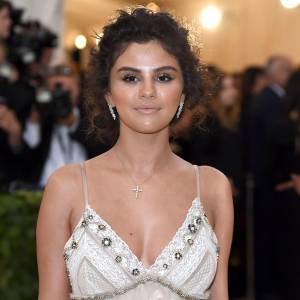 Selena Gomez Wanted to Leave the 2018 Met Gala After Realizing She Was Completely Orange