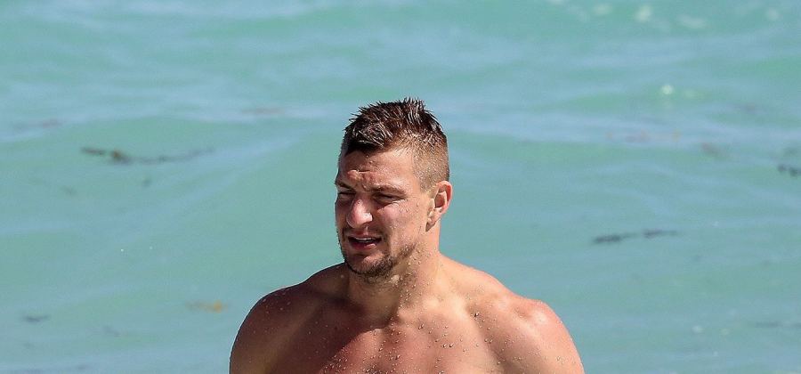 Shirtless Hunks- Hot Celebs and Their Insane Physiques Rob Gronkowski