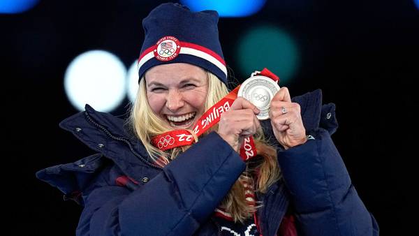 Skier Jessie Diggins Takes Home Team USA’s Final Medal of Beijing Olympics