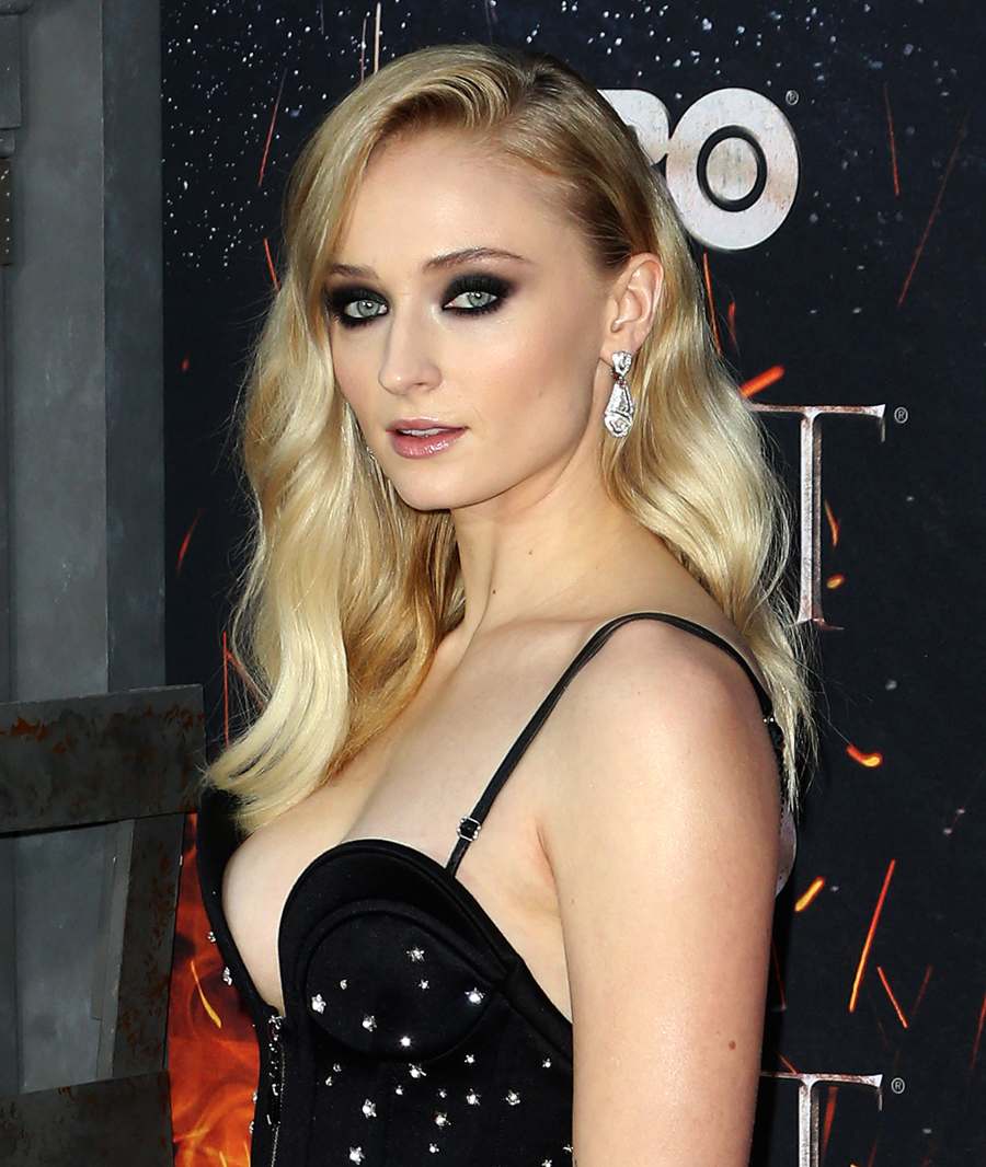 Sofie Turners Most Stunning Beauty Moments of All Time