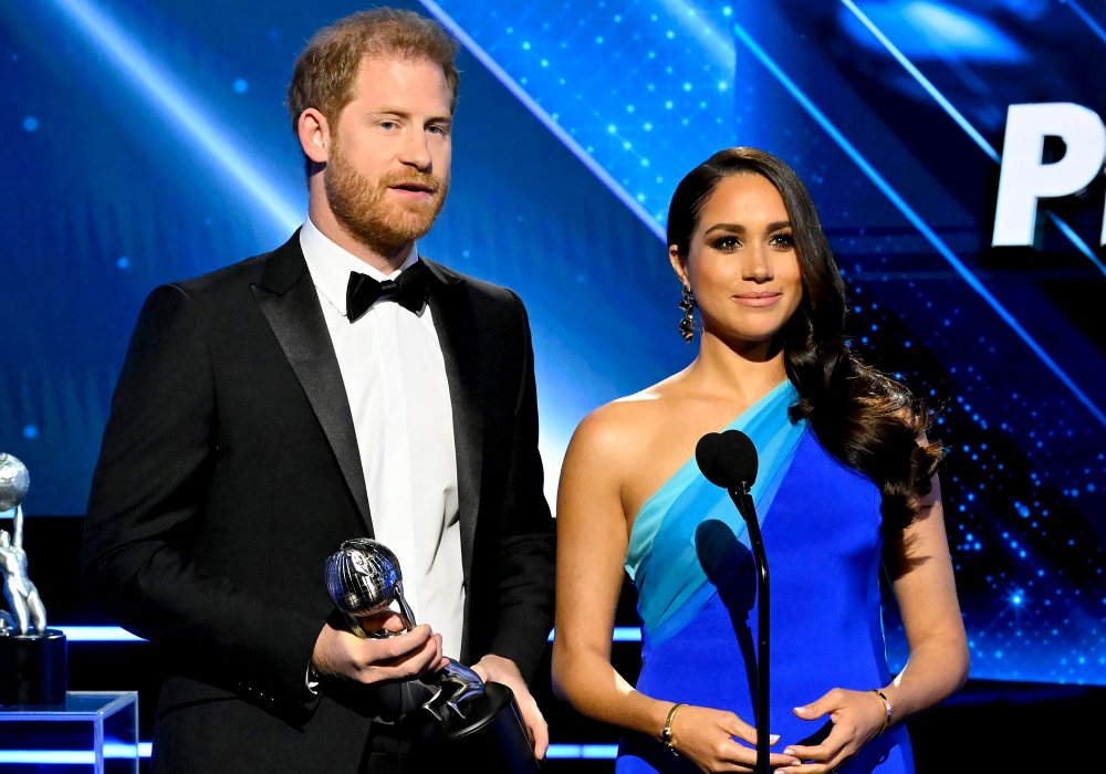 The Significance Behind Meghan Markle’s Sapphire Gown at the 2022 NAACP Awards