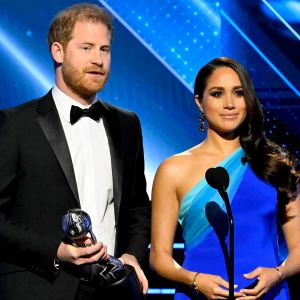The Significance Behind Meghan Markle’s Sapphire Gown at the 2022 NAACP Awards