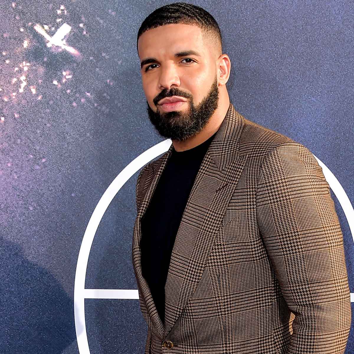 Drake Charges Into Super Bowl Weekend