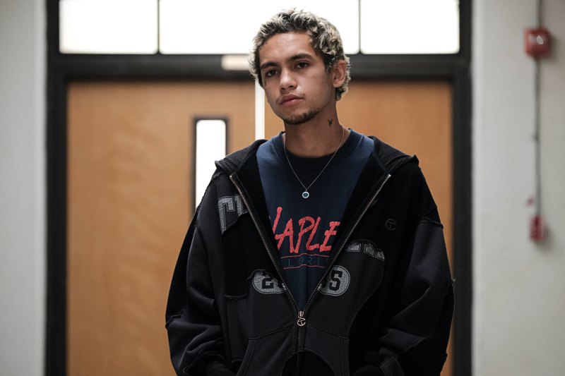 Euphoria’s Dominic Fike Agrees With Fan Theory That Elliott is Nate’s Brother