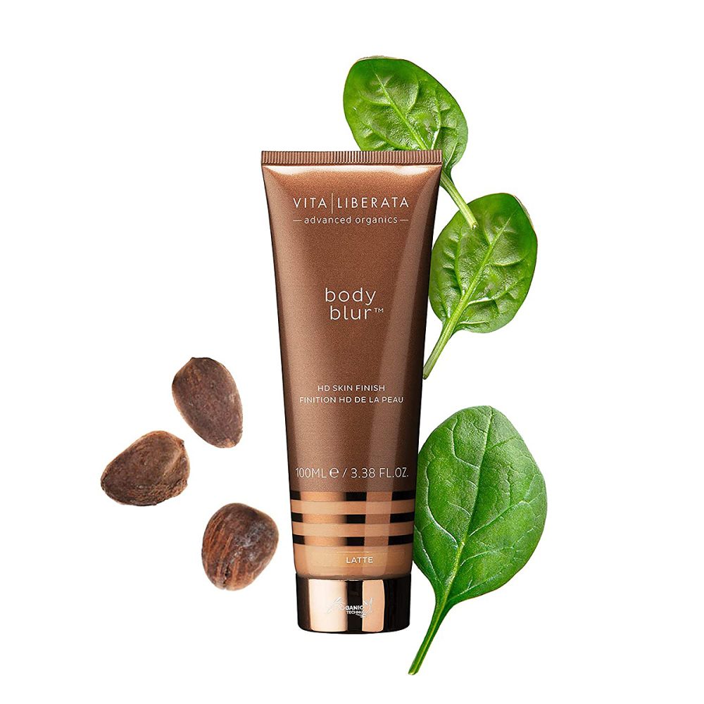 self-tanner-legs-vita-liberata-body-blur