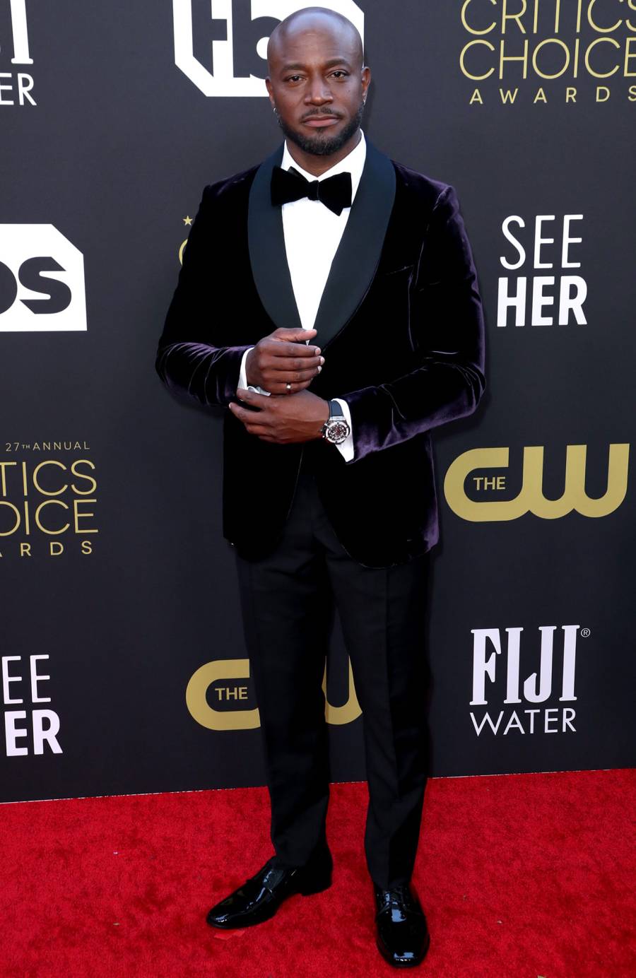 10 Hottest Hunks at the 2022 Critics’ Choice Awards