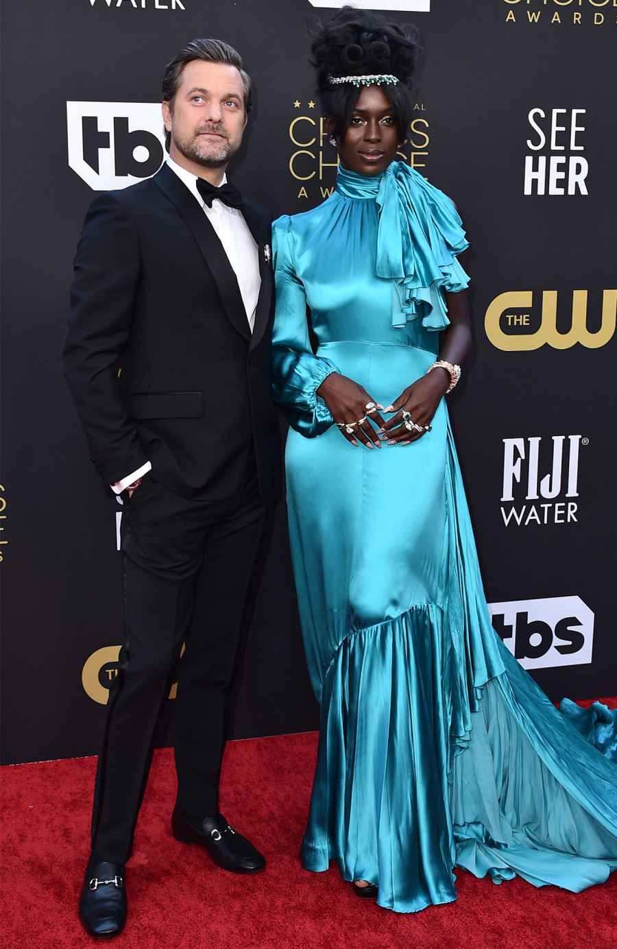 10 Hottest Hunks at the 2022 Critics’ Choice Awards