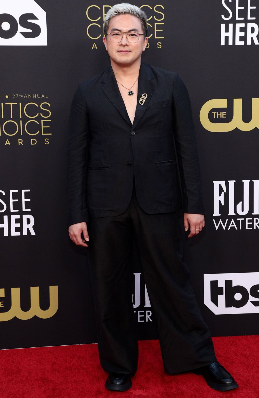 10 Hottest Hunks at the 2022 Critics’ Choice Awards