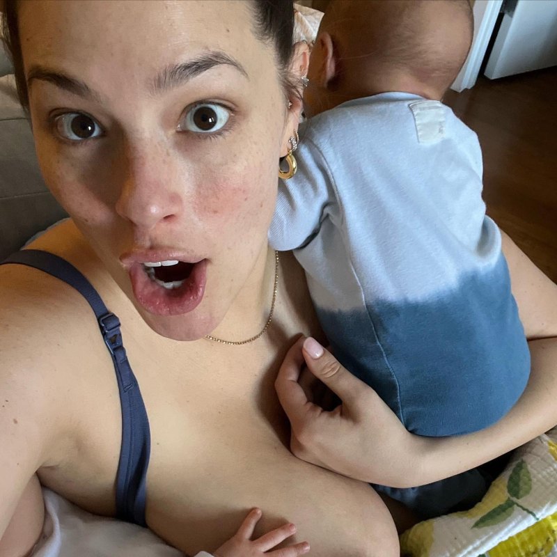 Ashley Graham’s Breast-Feeding and Pumping Pics Double Trouble