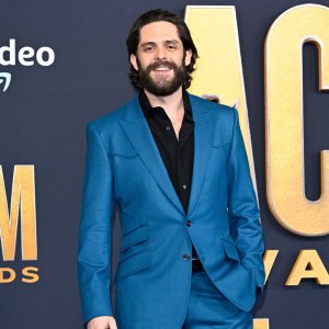 Dads Night Out Thomas Rhett Attends 2022 ACM Awards Solo After Baby No 4