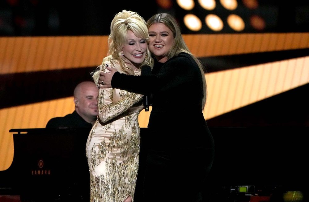 Girl Power Kelly Clarkson Slays ACM Awards With Dolly Parton Tribute