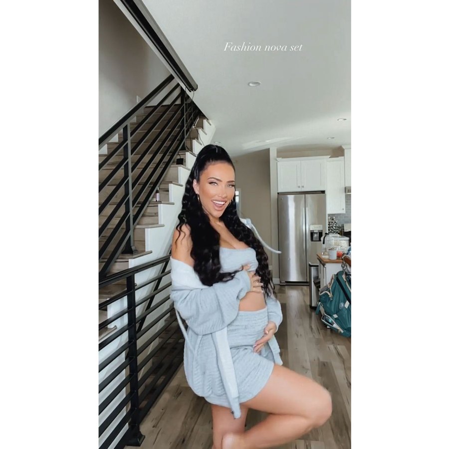 Going Gray Pregnant Bre Tiesi Baby Bump Album Ahead of 1st Baby With Nick Cannon 6