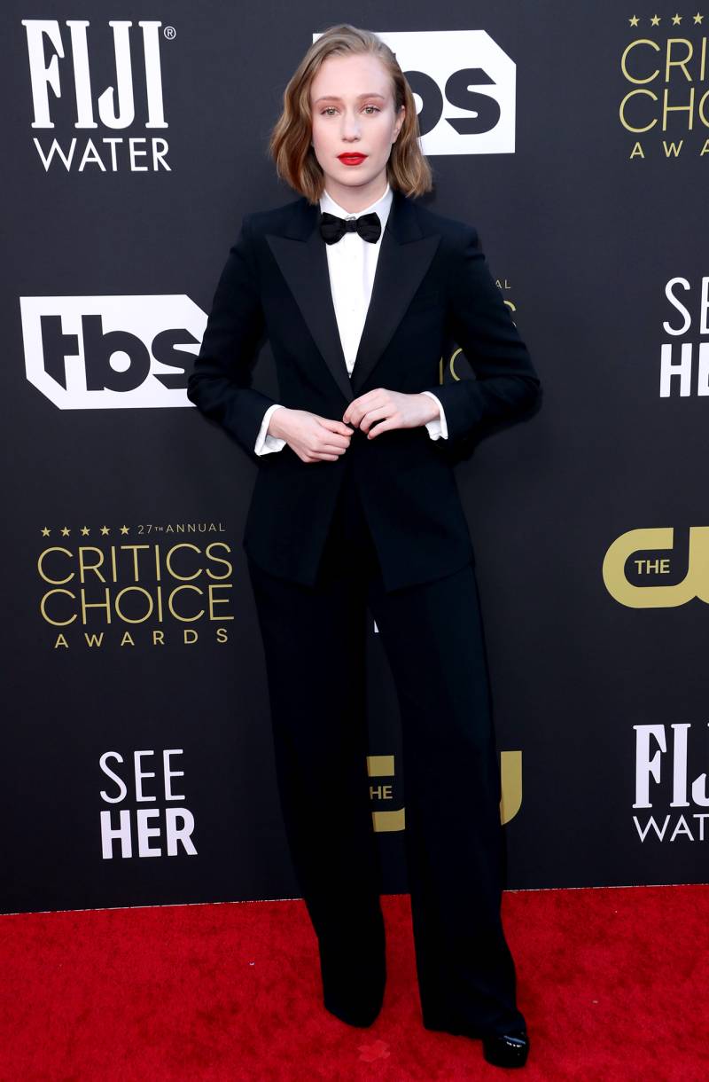 Hannah Einbinder Critics Choice Awards 2022 Red Carpet Fashion