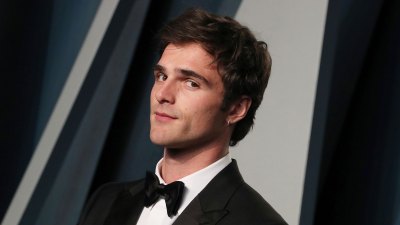 Jacob Elordi Debuted Hoop Earring 2022 Oscars
