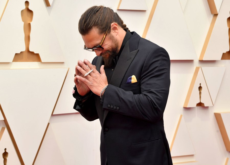 Jason Momoa Hits the 2022 Oscars Red Carpet Solo After Lisa Bonet Split 5