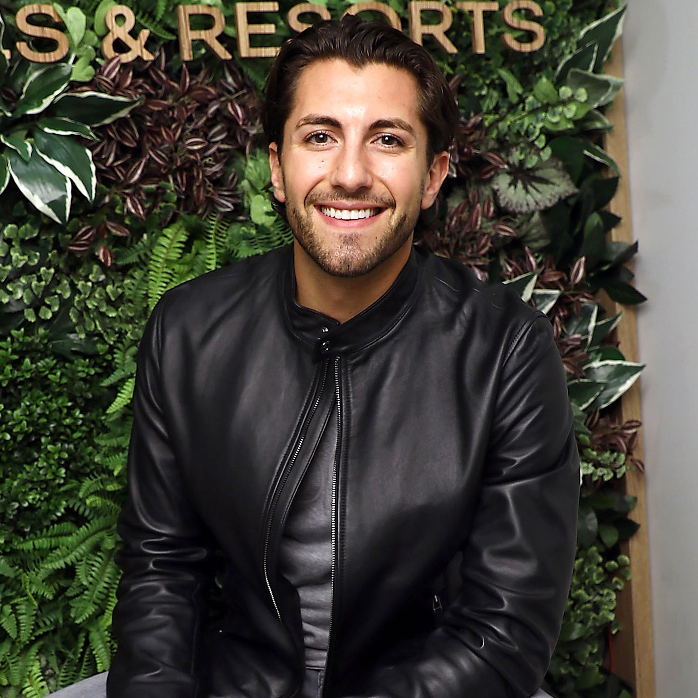 Jason Tartick Weighs In on Whether Group Salary Negotiations Would Work for  'Bachelor in Paradise' Contestants