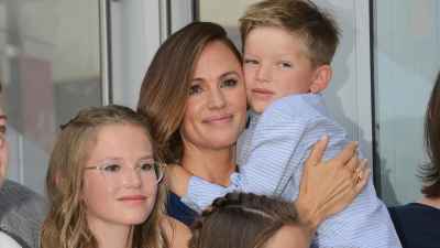 Jennifer Garner s Best Motherhood Moments While Raising Violet Seraphina and Samuel GettyImages 1020458442