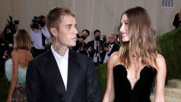 Justin Bieber Makes Beautiful Wife Hailey Baldwin Blush With Sweet Dedication Mid-Concert